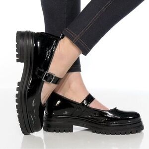 Miz Mooz Womens Lacee Black Patent Leather Mary Jane Size 38 NEW